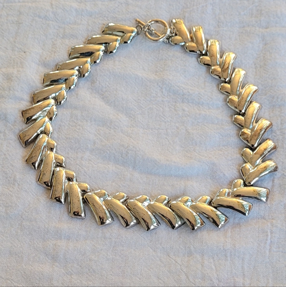 Vintage Ann Klein Silver Chevron Neclace - Statement Piece - Chevron